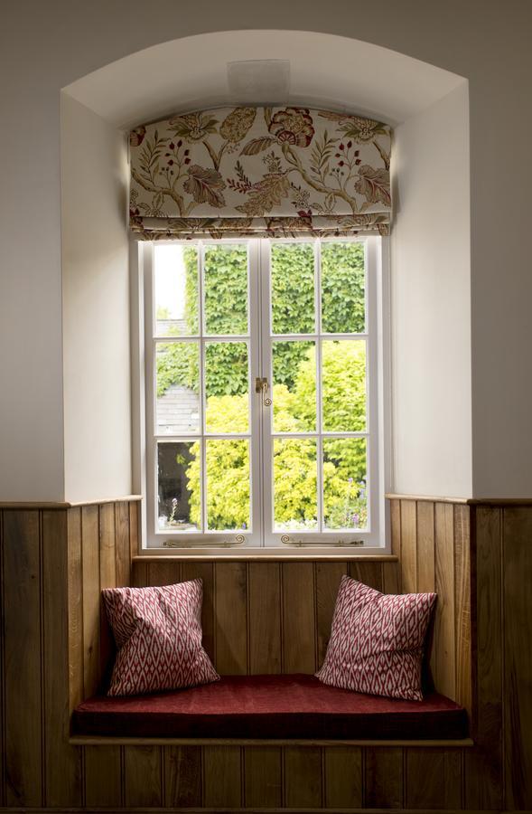 Howard'S House Hotel Teffont Magna Esterno foto